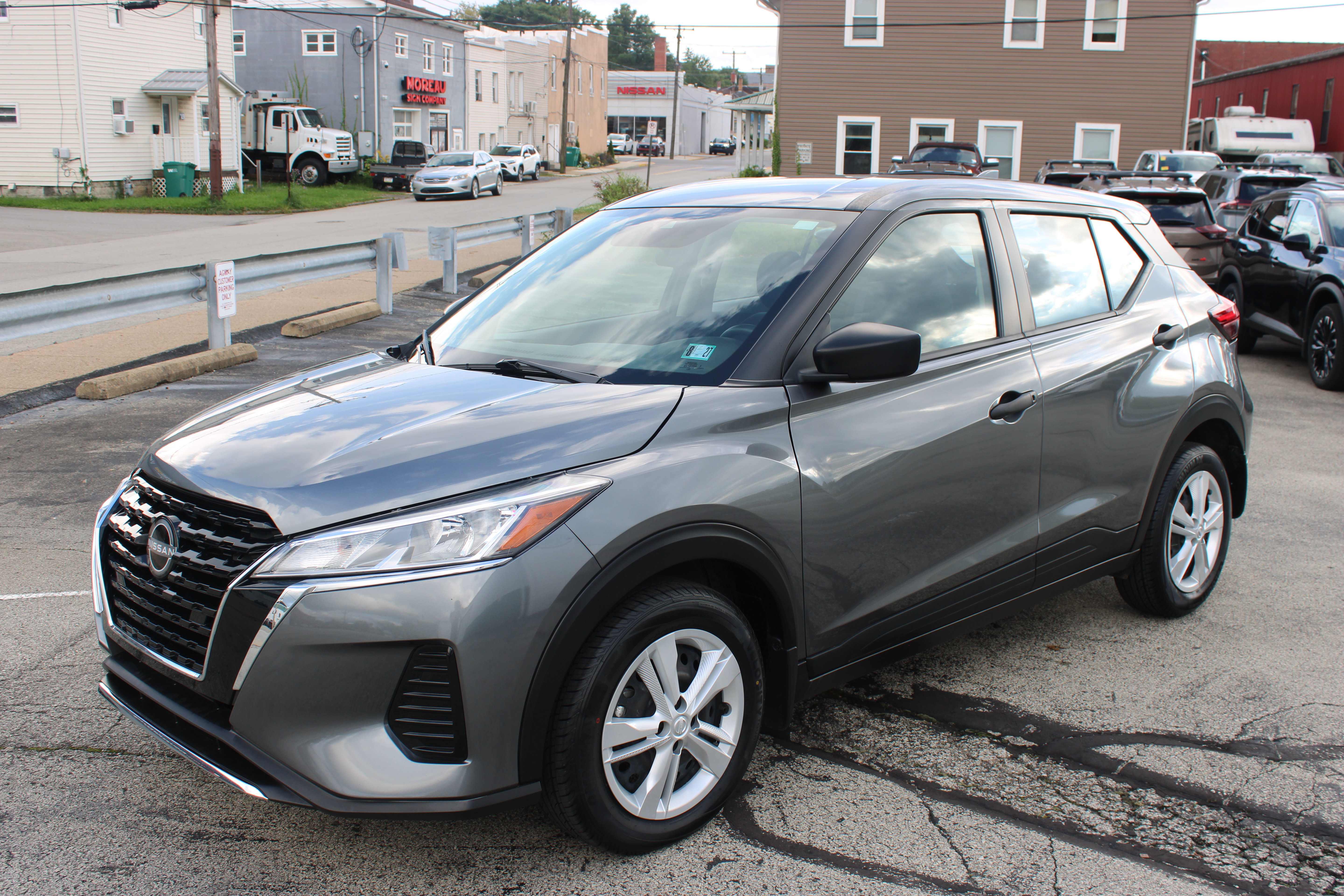 Certified 2024 Nissan Kicks S FWD image 1