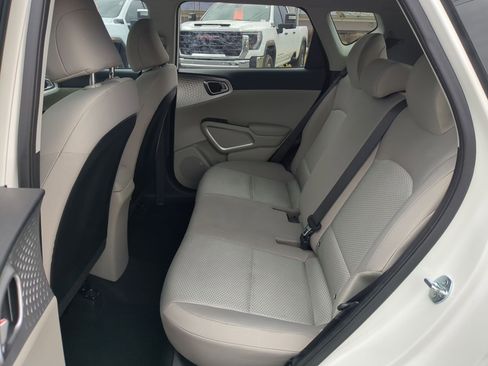Certified 2023 Kia Soul LX image 18