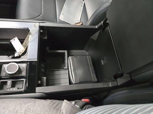 New 2025 Toyota Tundra Platinum AWD/4WD image 30