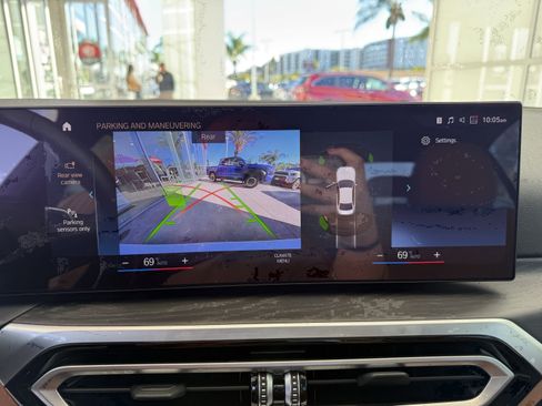 Used 2023 BMW 330i Sedan w/ Driving Assistance Package image 12