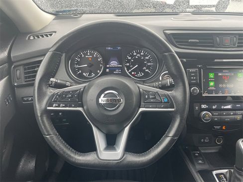 Used 2019 Nissan Rogue SL w/ Premium Package image 46