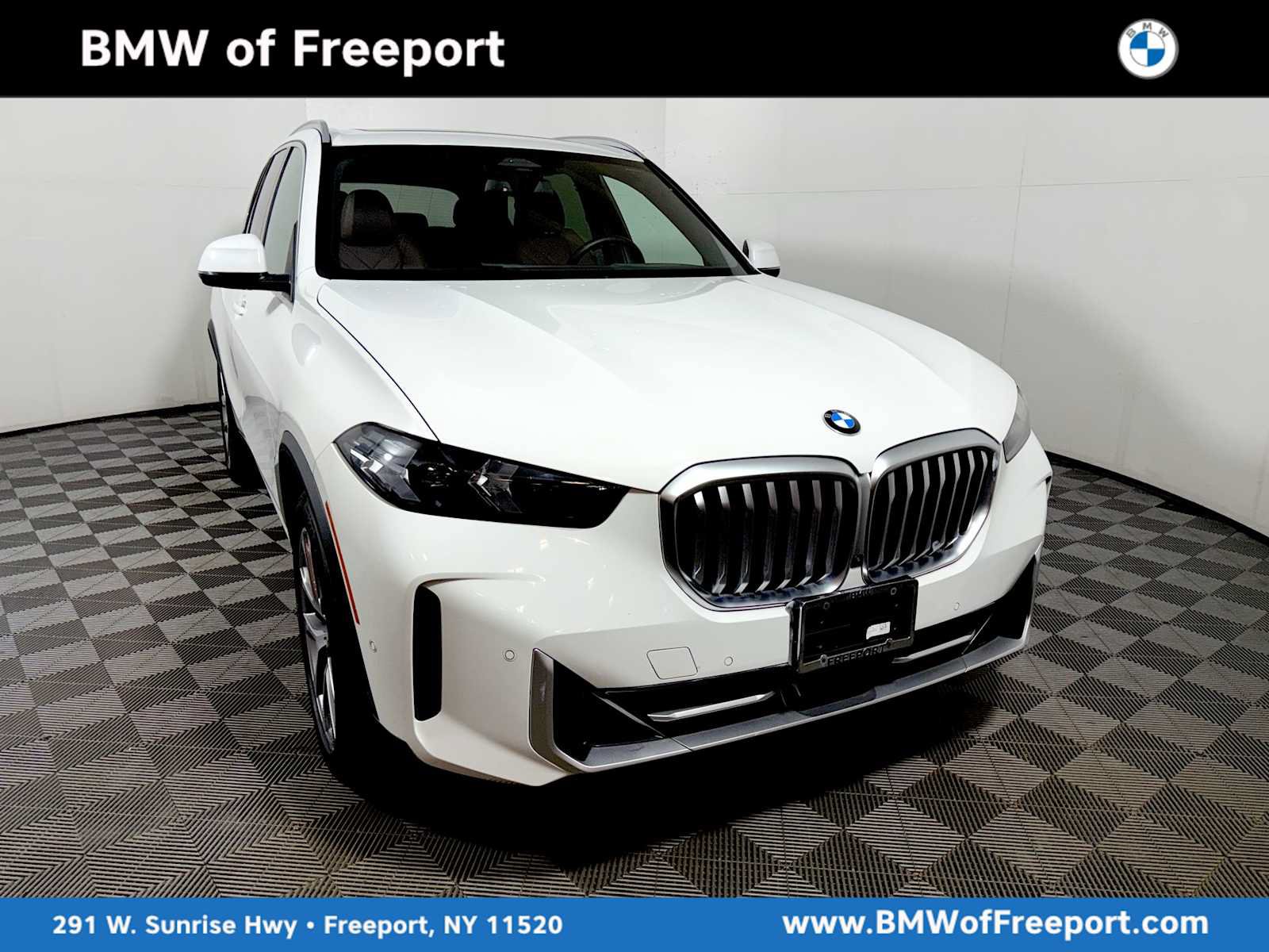 Used 2024 BMW X5 xDrive40i w/ Parking Assistance Package AWD/4WD image 1