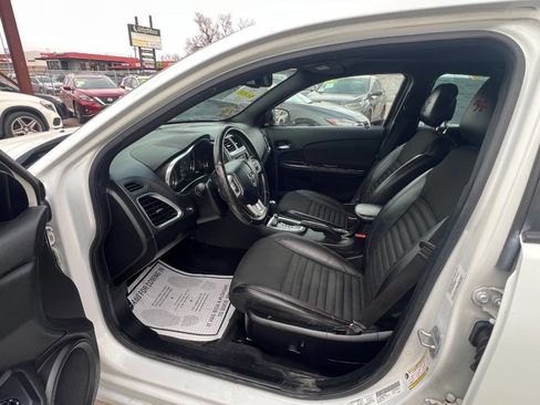 Used 2014 Dodge Avenger R/T w/ Sun/Sound Group FWD image 13