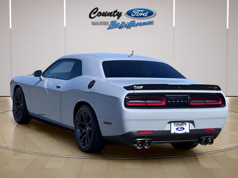 Used 2021 Dodge Challenger R/T Scat Pack RWD image 23