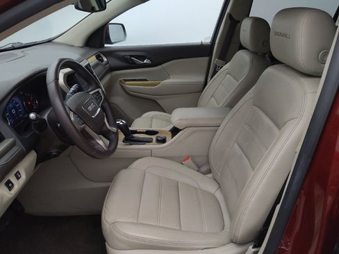 Used 2017 GMC Acadia Denali w/ Technology Package FWD image 17