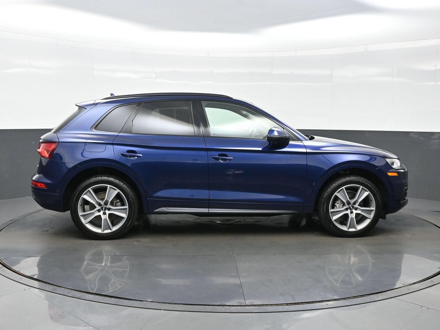 Used 2020 Audi Q5 Prestige w/ Prestige Package AWD/4WD image 7