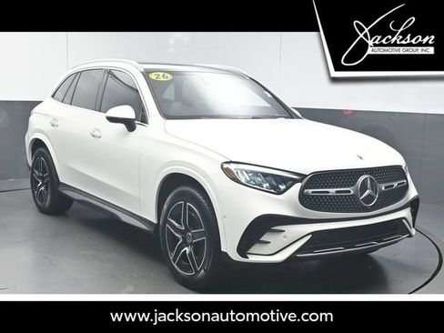 Used 2026 Mercedes-Benz GLC 300 image 1