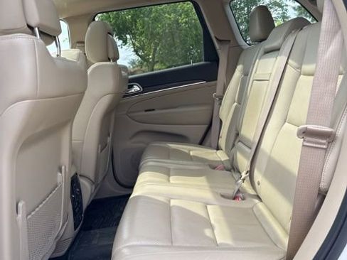 Used 2019 Jeep Grand Cherokee Limited w/ Luxury Group II AWD/4WD image 8