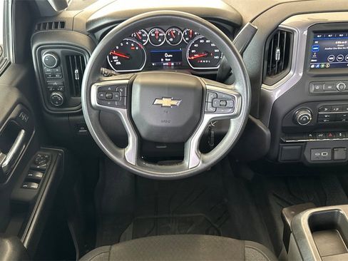 Used 2022 Chevrolet Silverado 1500 Custom w/ Safety Confidence Package image 17