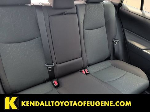 Used 2025 Toyota RAV4 XLE AWD/4WD image 19