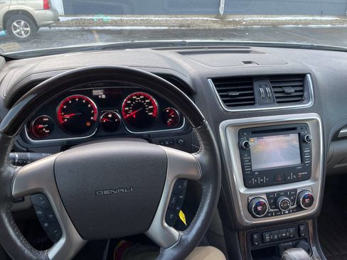 Used 2015 GMC Acadia Denali image 39