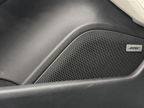 Used 2022 Porsche Taycan 4S image 12