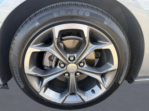 Used 2023 Chevrolet Malibu LT image 9