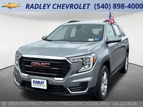 Used 2023 GMC Terrain SLE w/ Driver Convenience Package AWD/4WD image 1