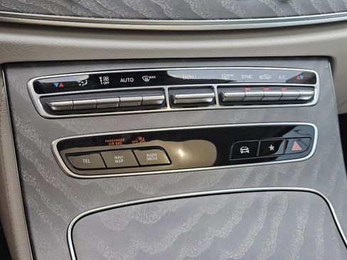 Used 2023 Mercedes-Benz E 350 Sedan image 23