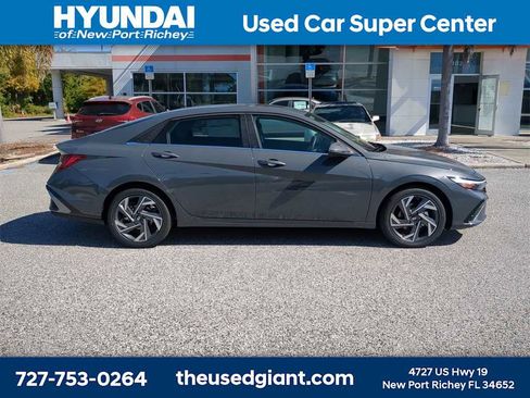 New 2026 Hyundai Elantra Limited image 8