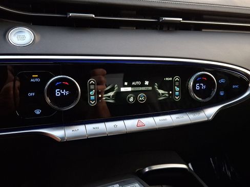 Certified 2023 Genesis GV70 3.5T Sport w/ Sport Prestige Package AWD/4WD image 19