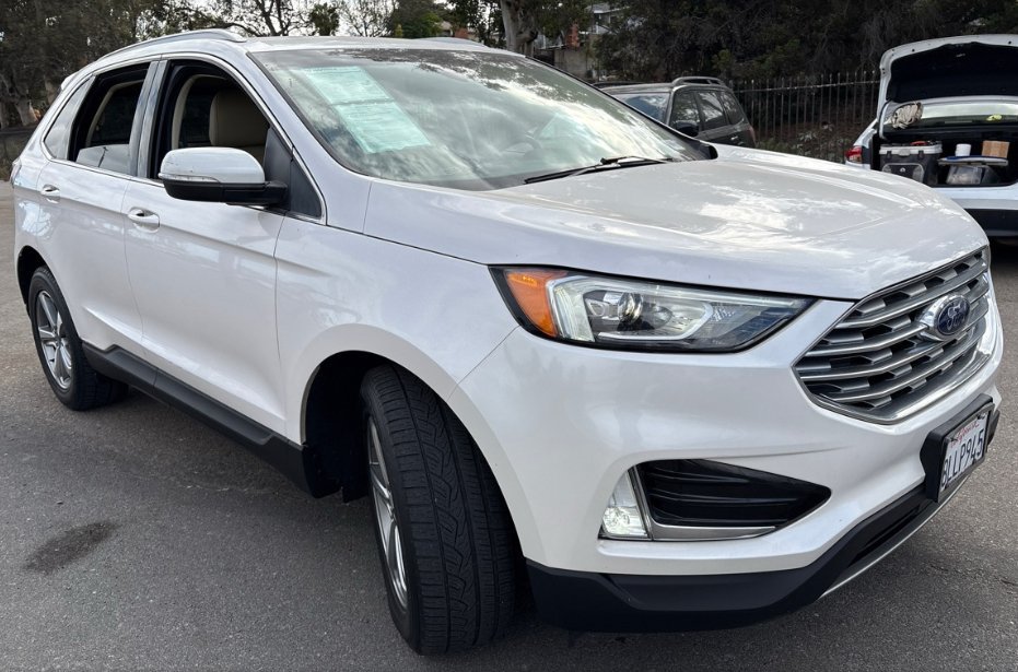 Used 2019 Ford Edge SEL FWD image 3