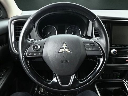 Used 2020 Mitsubishi Outlander SEL image 25