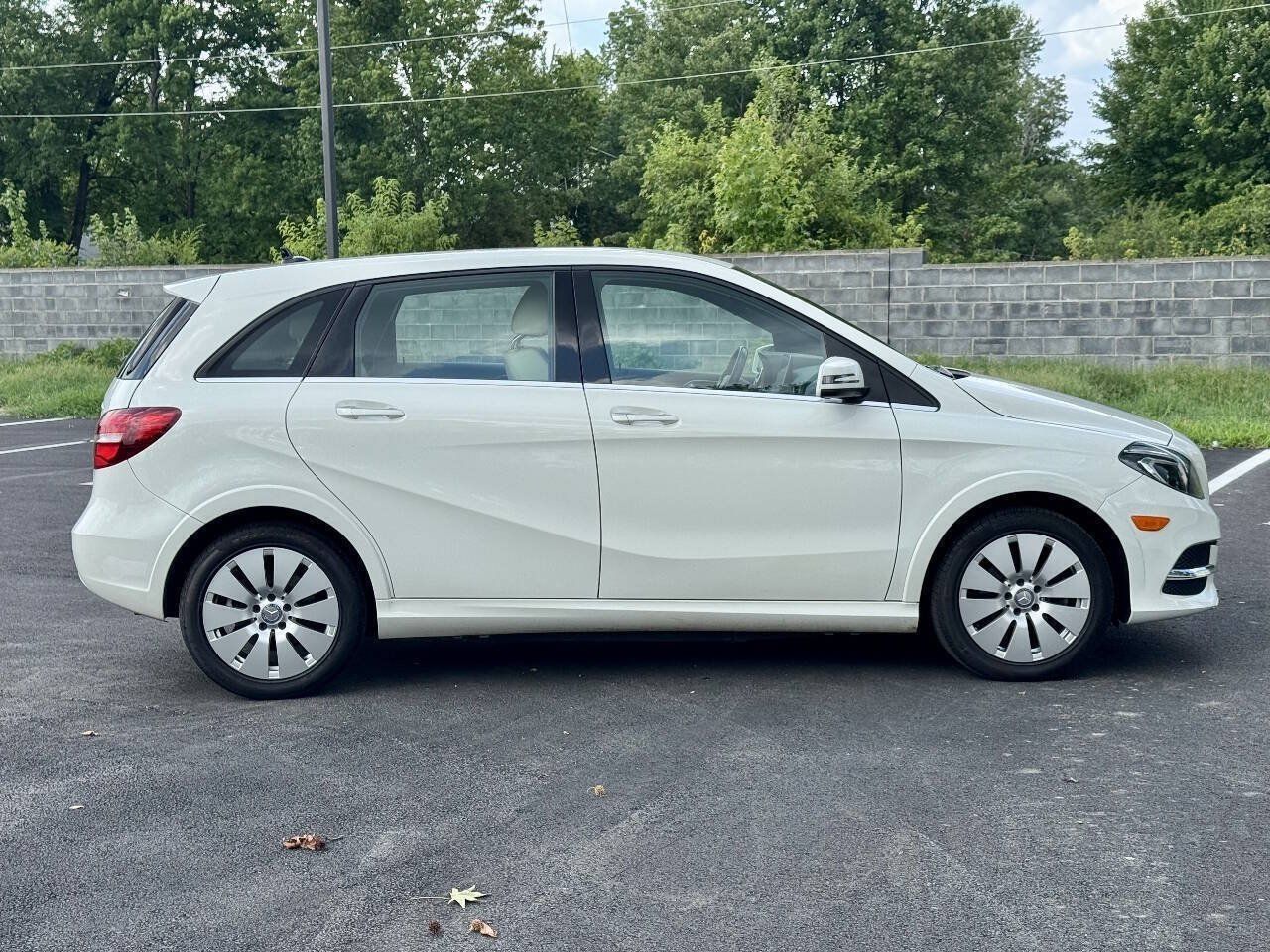 Used 2015 Mercedes-Benz B 250e image 9