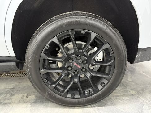 Used 2026 GMC Yukon Denali w/ Denali Reserve Package image 36