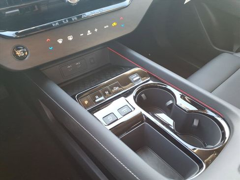 New 2025 Nissan Murano SL image 11