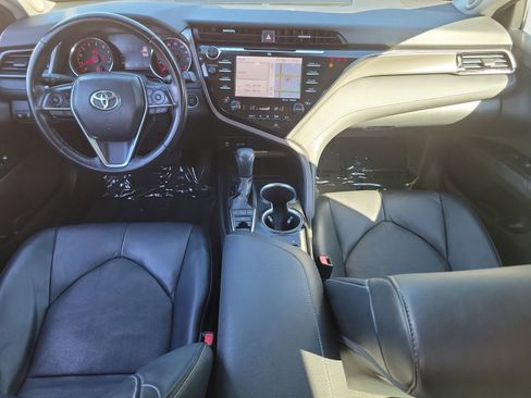 Used 2019 Toyota Camry XSE image 10