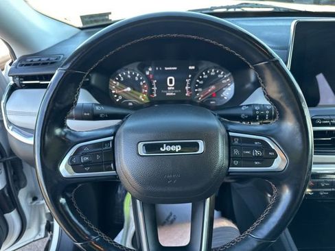 Used 2022 Jeep Compass Limited image 18