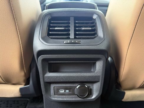 Used 2024 Volkswagen Tiguan SE R-Line AWD/4WD image 19