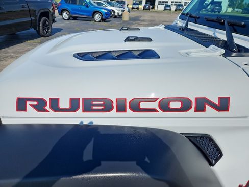 Used 2019 Jeep Wrangler Unlimited Rubicon w/ Dual Top Group AWD/4WD image 9