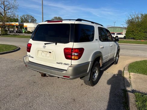 Used 2002 Toyota Sequoia SR5 AWD/4WD image 6