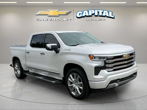 Used 2022 Chevrolet Silverado 1500 High Country w/ High Country Premium Package AWD/4WD image 7