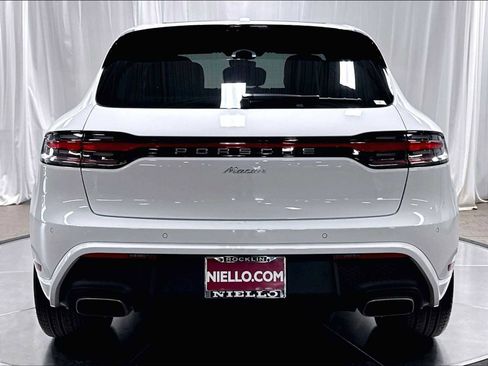Used 2025 Porsche Macan AWD/4WD image 8