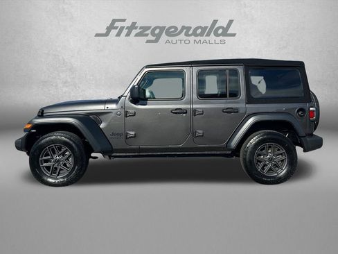 Used 2024 Jeep Wrangler Sport S image 8