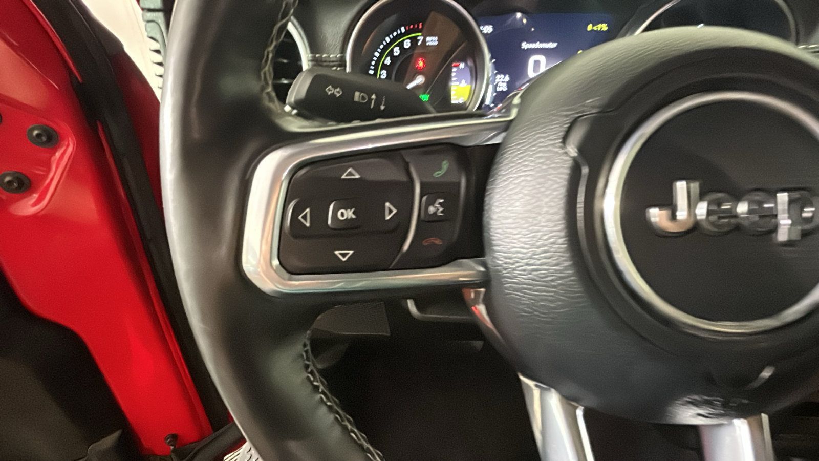 Used 2023 Jeep Wrangler Unlimited Sahara w/ Cold Weather Group AWD/4WD image 17