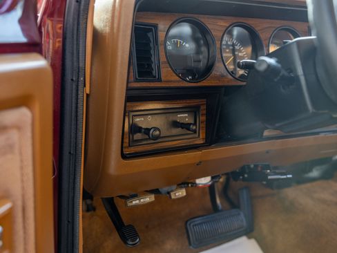 Used 1993 Dodge D/W Truck 250 image 36