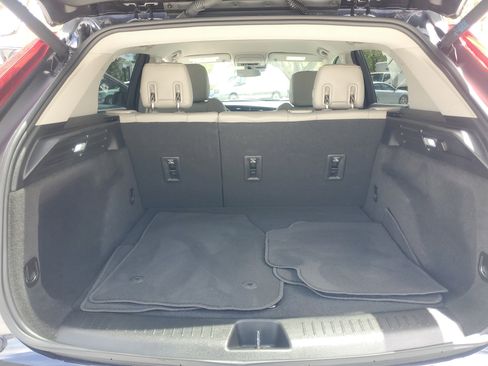 Used 2023 Cadillac XT4 Luxury FWD image 12