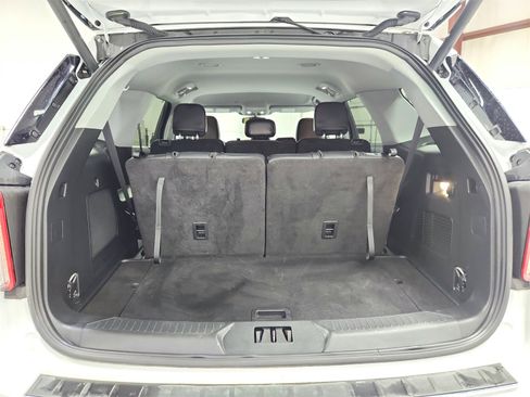 Used 2024 Ford Explorer Limited image 45