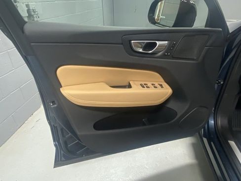 Certified 2024 Volvo XC60 T8 Ultimate w/ Climate Package image 7