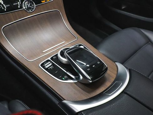 Used 2020 Mercedes-Benz C 300 4MATIC Sedan image 36