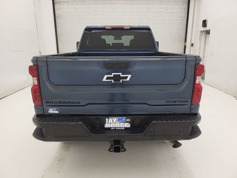Used 2025 Chevrolet Silverado 2500 Custom w/ Custom Value Package AWD/4WD image 16