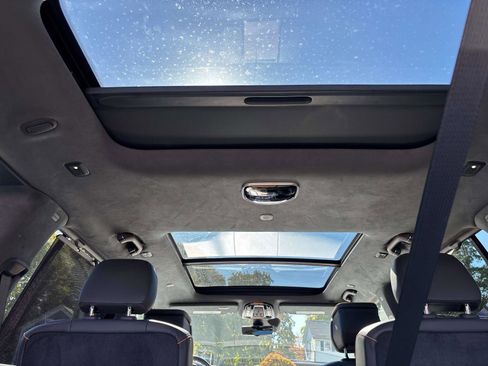 Used 2022 Jeep Grand Wagoneer Series II w/ Convenience Group III image 16