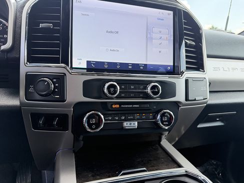 Certified 2022 Ford F250 Lariat AWD/4WD image 15