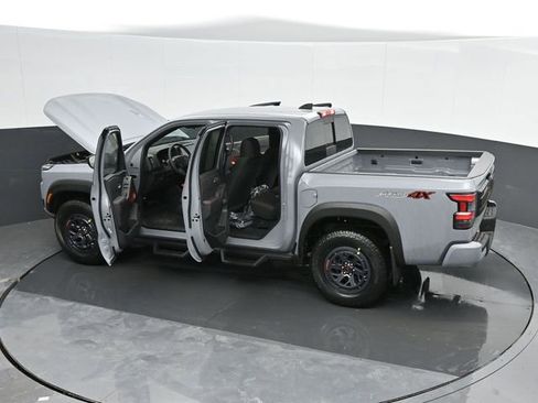 Used 2025 Nissan Frontier PRO-4X image 51