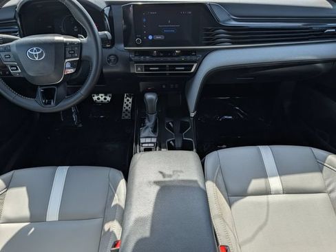 Used 2025 Toyota Camry SE w/ Convenience Package FWD image 11