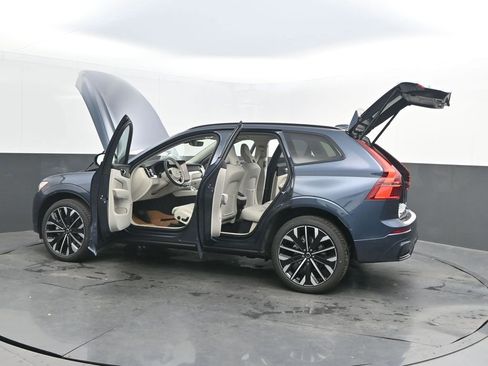 New 2026 Volvo XC60 B5 Ultra w/ Protection Package Premier image 40