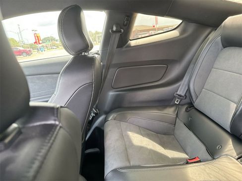 Used 2020 Ford Mustang Shelby GT350 w/ Technology Package image 29