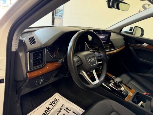 Used 2023 Audi Q5 2.0T Premium w/ Convenience Package AWD/4WD image 14