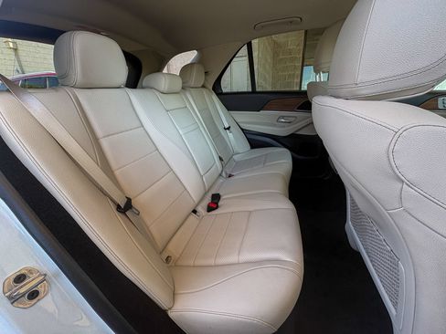Used 2025 Mercedes-Benz GLE 350 4MATIC image 29
