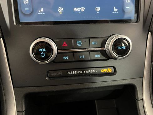 Used 2022 Ford Edge SEL image 15